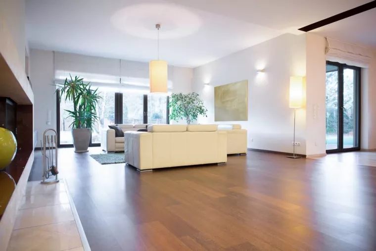 Faire estimer un appartement en duplex de standing de 100 m² par une conseillère immobilière avant une vente, Oignies, Mégane Havet Immobilier